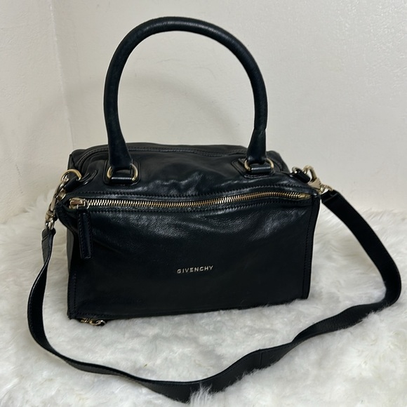 💯Authentic Givenchy Pandora Handbag🍀 - Picture 12 of 17
